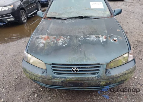 1997 Toyota Camry Ce/Le/Xle z USA, uszkodzony, nr VIN 4T1BG22K0VU127941